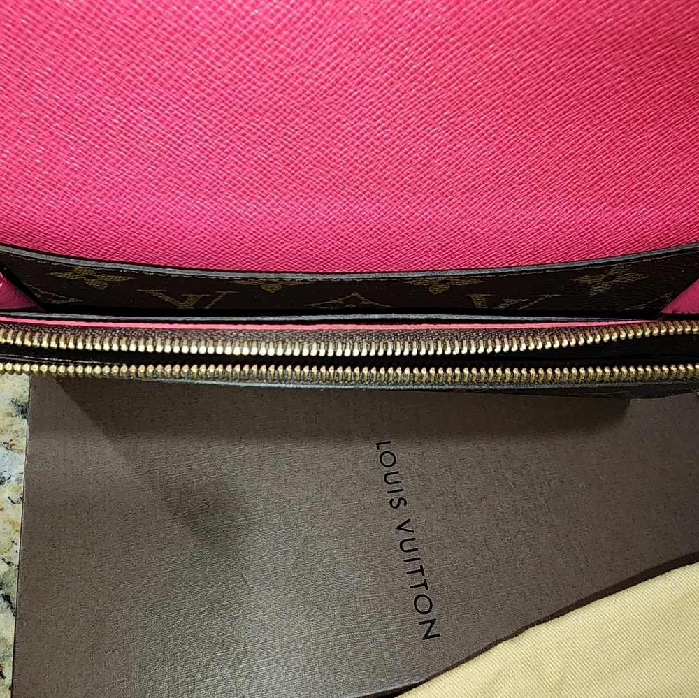 Authentic louis vuitton long wallet - Picture 2 of 11